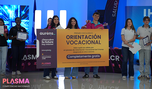 estudiantes conversando - competencias plasma salud 1