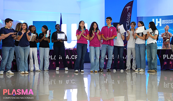 estudiantes conversando - competencias plasma salud 12